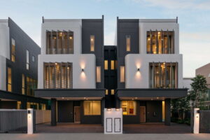 Pillars เอกมัย-รามอินทรา บ้านแฝด 3 ชั้น สไตล์ Modern Timeless เพียง 5 นาที* ถึง Central รามอินทรา เริ่ม 8.9 ล้านบาท*