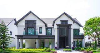 รีวิว The City ราชพฤกษ์-พรานนก บ้านเดี่ยวหรูสไตล์อังกฤษ ฟังก์ชันใหญ่ ทำเลราชพฤกษ์ตอนต้น ใกล้ทางด่วน และรถไฟฟ้า 3 สาย เริ่ม 25.9-40 ล้านบาท*