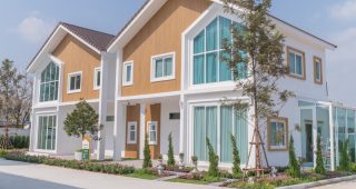 ภัทรพรีเมียร์ รังสิต-ปทุมธานี Pattra Premier Rangsit-Pathumthani บ้านแฝดสไตล์ Modern Scandinavian ใกล้ตลาดสามโคก ราคาเริ่ม 3.59 ล้านบาท*