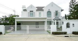 รีวิว ชัยพฤกษ์ พรานนก-สาย 2 บ้านเดี่ยวหรูดีไซน์ใหม่ Florida Cape Dutch ที่ดินใหญ่ 100 ตร.ว. ในสังคมส่วนตัวเพียง 56 ครอบครัว บนทำเลพุทธมณฑล สาย 2 ใกล้พรานนกตัดใหม่ เพียง 1.5 กม.* เริ่ม 17 ล้าน*