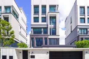 รีวิว บ้านกลางกรุง สาธุประดิษฐ์ 57 บ้านเดี่ยวหรู 6 ชั้น ส่วนตัวเพียง 9 ยูนิต บนทำเลใจกลางพระราม 3 ใกล้ รร.นานาชาติ King’s College เพียง 5 นาที* | เริ่ม 65 ล้าน*