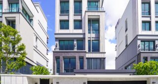รีวิว บ้านกลางกรุง สาธุประดิษฐ์ 57 บ้านเดี่ยวหรู 6 ชั้น ส่วนตัวเพียง 9 ยูนิต บนทำเลใจกลางพระราม 3 ใกล้ รร.นานาชาติ King’s College เพียง 5 นาที* | เริ่ม 65 ล้าน*