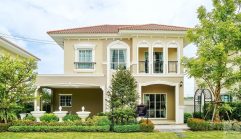 รีวิว Lanceo Prestige บางนา-ศรีวารี บ้านหลังใหญ่ French Colonial Style รองรับ EV Charger ทุกหลัง เชื่อมต่อทางด่วน 3 สาย ใกล้ King Power และสนามบินสุวรรณภูมิ เริ่ม 4.39 ล้านบาท*