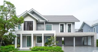 รีวิว Milton Residence รามอินทรา บ้านเดี่ยวสไตล์ American Luxury Comfort ฟังก์ชันใหญ่ เงียบสงบ ใกล้ MRT เศรษฐบุตรบำเพ็ญ 350 ม.* เริ่ม 12.9-45.9 ล้านบาท*