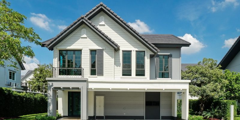 รีวิว บุราสิริ จตุโชติ บ้านเดี่ยวหรูสไตล์ New England Colonial บรรยากาศรีสอร์ต ส่วนกลางใหญ่วิวทะเลสาบ ใกล้ทางด่วนจตุโชติ เริ่ม 13.99 ล้าน*