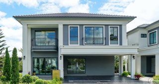 รีวิว Passorn 2 บางนา-วงแหวน บ้านเดี่ยวหลังใหญ่ 4 ห้องนอน 3 จอดทุกหลัง เพียง 90 ยูนิตเท่านั้น ทำเลใกล้ทางด่วน สนามบิน และ Airport Rail Link เริ่ม 8.99 ล้านบาท*