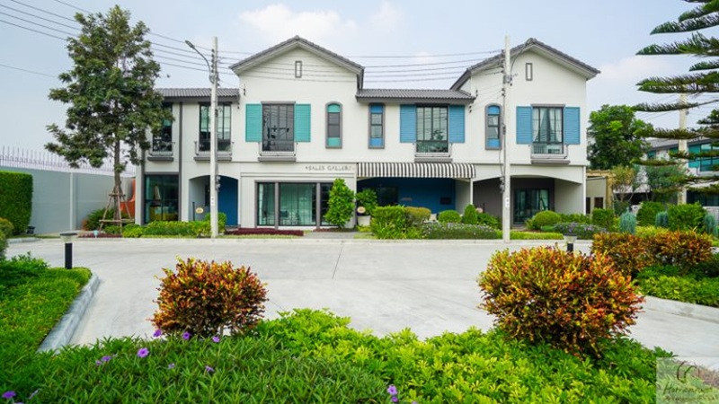 Anasiri Srinakarin-Phraeksa