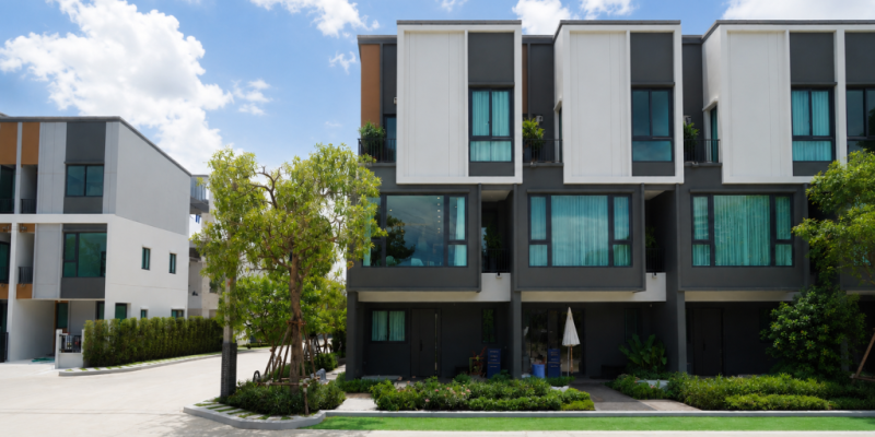 รีวิว บ้านกลางเมือง สาทร-กัลปพฤกษ์ 2 ทาวน์โฮม 3 ชั้น ติดถนนใหญ่กัลปพฤกษ์ เชื่อมต่อสาทร เพียง 10 นาที* เริ่ม 5.99 ล้าน*
