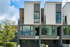 รีวิว บ้านกลางเมือง ศรีนครินทร์-บางนา ทาวน์โฮม 3 ชั้น 173 ตร.ม. พร้อม Penthouse Panoramic View เริ่ม 4.79 ล้านบาท*