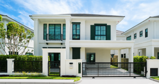 รีวิว เศรษฐสิริ ดอนเมือง บ้านเดี่ยวหรูสไตล์ Georgian พร้อม Clubhouse วิวทะเลสาบ เริ่ม 12.99 ล้าน*