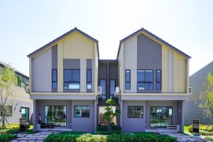 EP.2365 รีวิว SENA Village บางนา กม.29 บ้านแนวคิดใหม่พลังงานเป็น 0 ฟังก์ชันตอบโจทย์ ใกล้ทางด่วนบูรพาวิถี 300 ม.* เริ่ม 3.99-8 ล้านบาท*